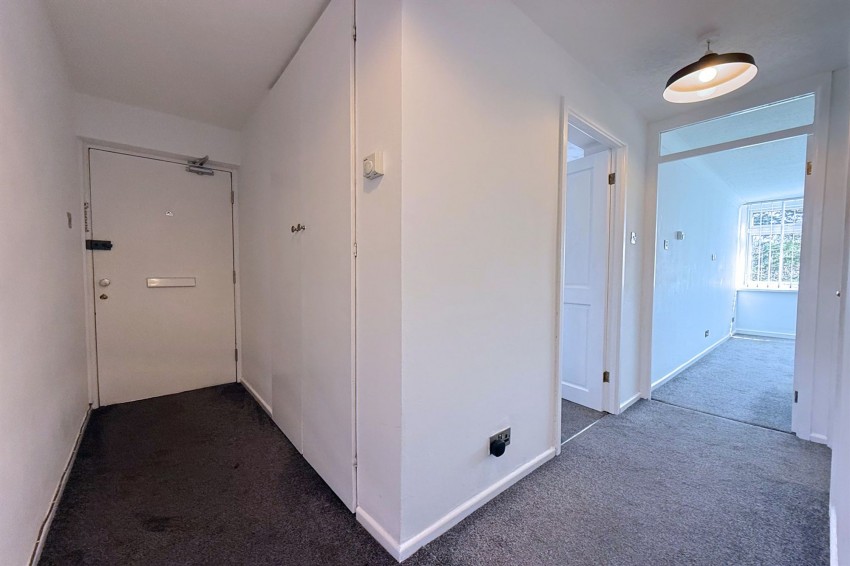 Images for The Avenue, Moss Manor, M33