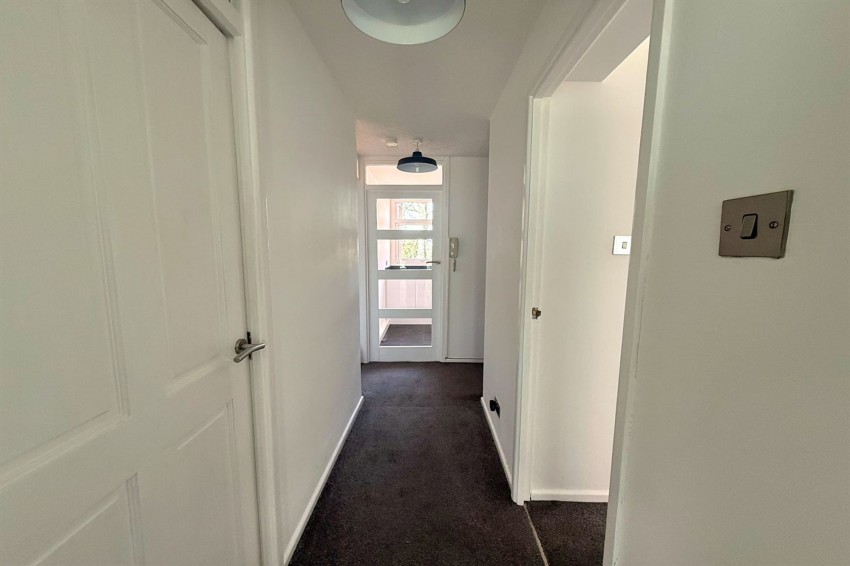 Images for The Avenue, Moss Manor, M33