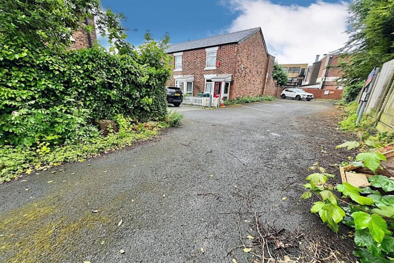 Davenfield Grove, Manchester, M20