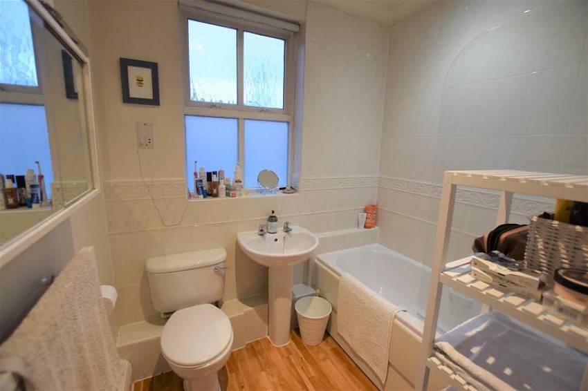 Images for Elm Grove, Didsbury