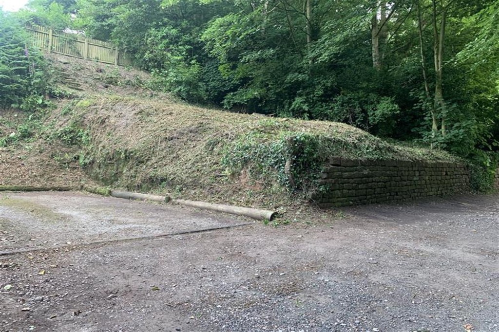 Howey Lane, Frodsham, Land