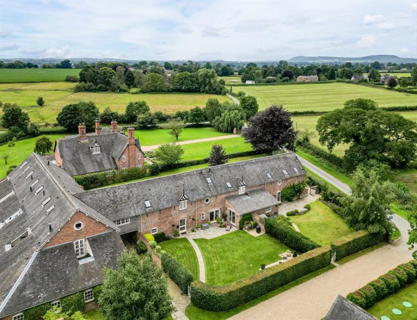 Images for Alpraham Hall Barns, Alpraham Green, Alpraham, Tarporley
