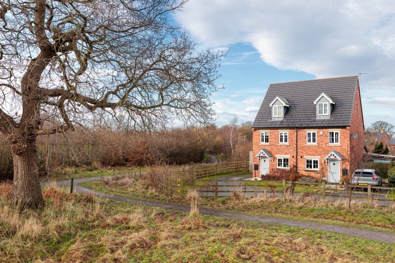 Impeccable home with views of Tarvin Woodland Walk