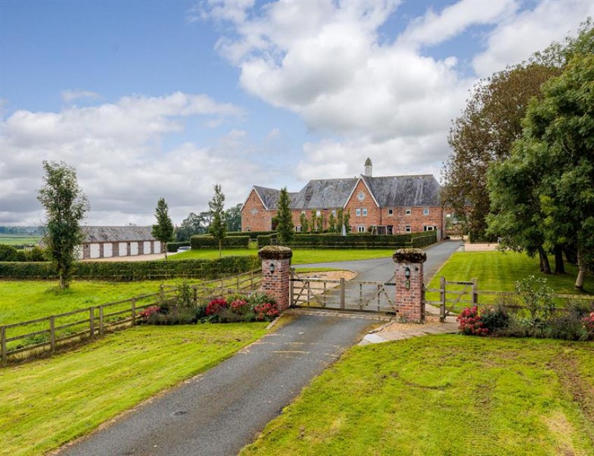 Images for Bulkeley Grange Barns, Bulkeley