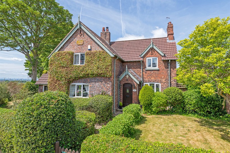 Chester Road, Sutton Weaver