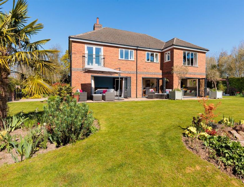 Images for Excellent views and impeccable contemporary accommodation in Mouldsworth village