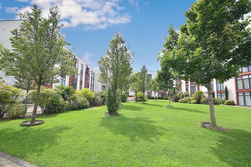 Images for Lauriston Close, Manchester