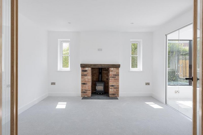 Images for Whitchurch Road, Bunbury Heath