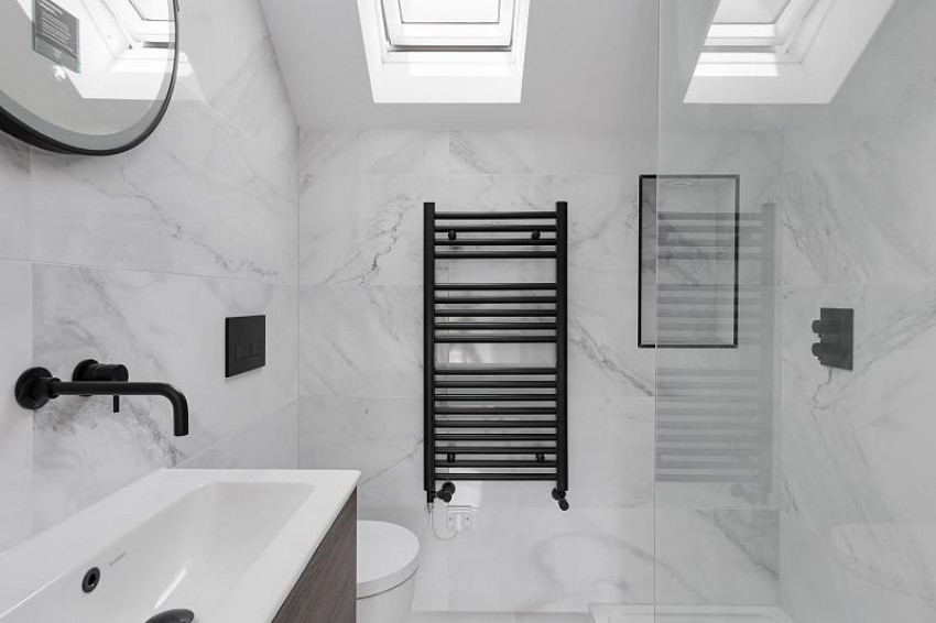 Images for Whitchurch Road, Bunbury Heath