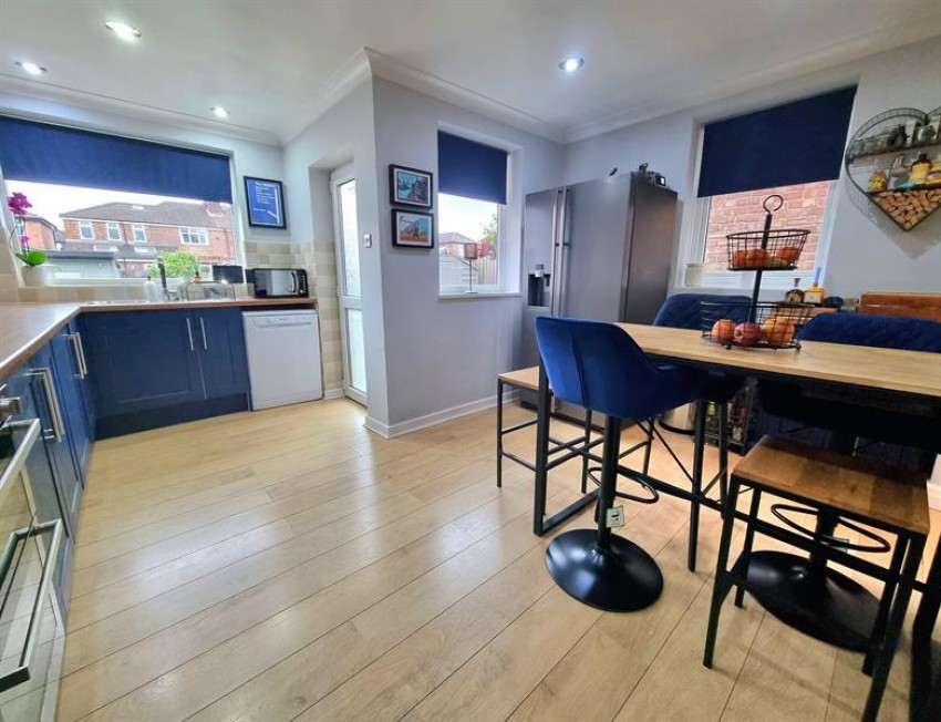 Images for Avonlea Road, Sale