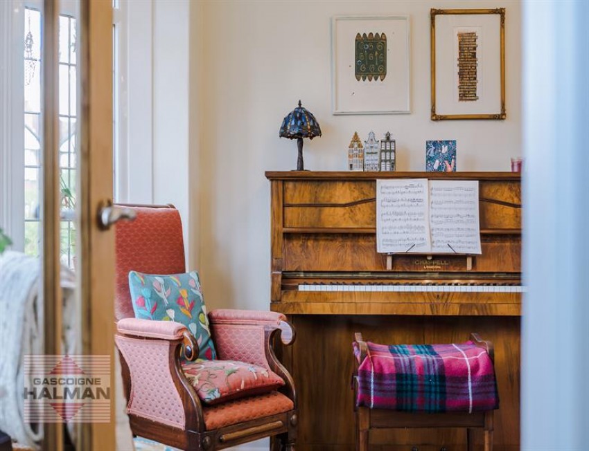 Images for Cranleigh Drive, Brooklands, Sale