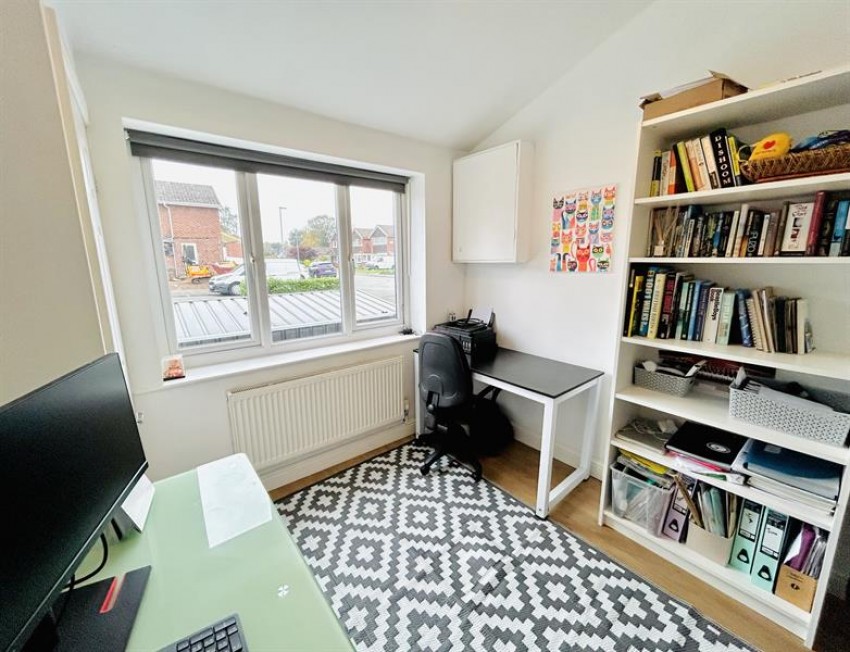 Images for Crossfield Avenue, Lymm