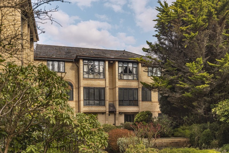 Chomlea, Devisdale Road, Bowdon - Includes Garage