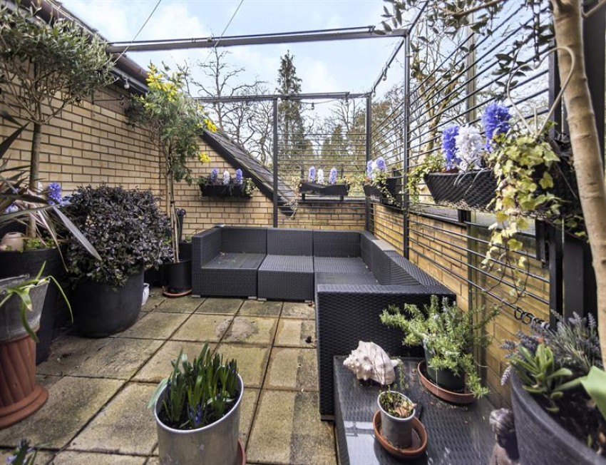 Images for Chomlea, Devisdale Road, Bowdon - Includes Garage