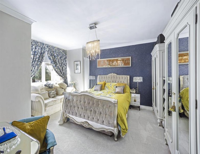 Images for Chomlea, Devisdale Road, Bowdon - Includes Garage