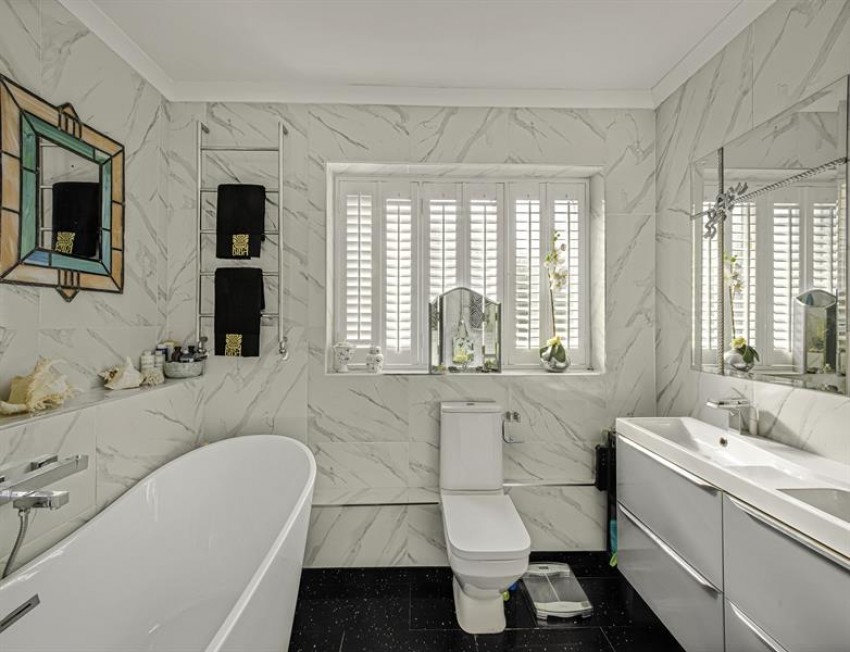 Images for Chomlea, Devisdale Road, Bowdon - Includes Garage