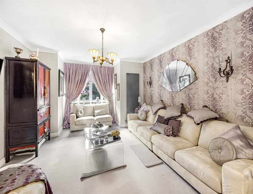 Images for Chomlea, Devisdale Road, Bowdon - Includes Garage