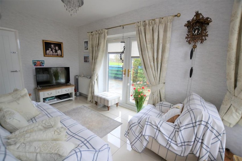 Images for London Road, Holmes Chapel