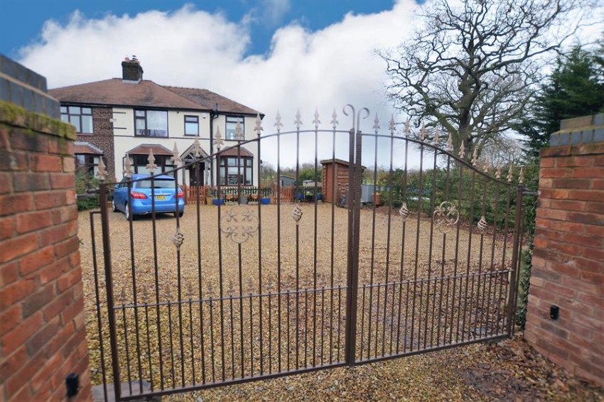 Images for London Road, Holmes Chapel