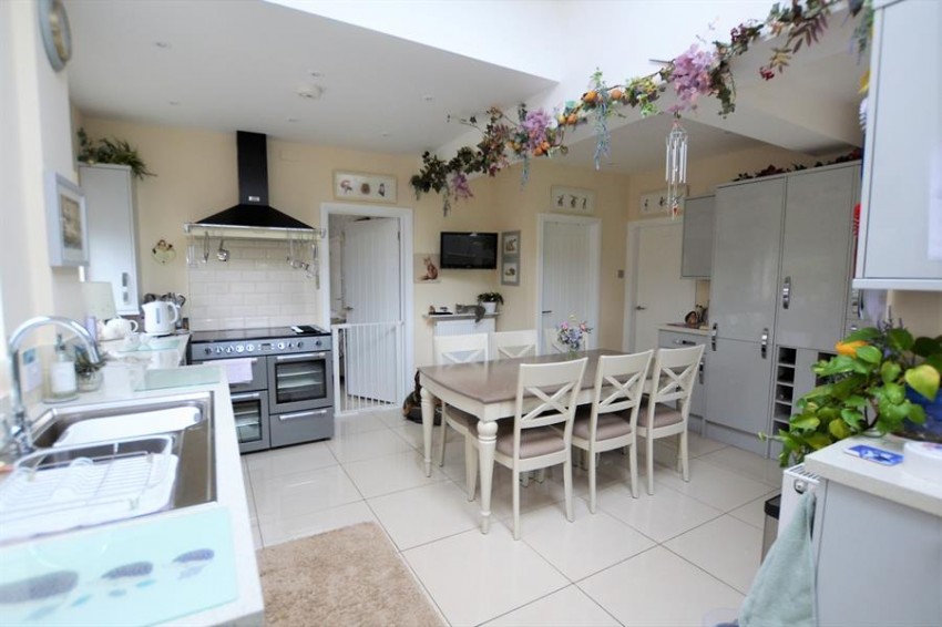 Images for London Road, Holmes Chapel