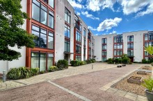 Images for Lauriston Close, Crown House, M22