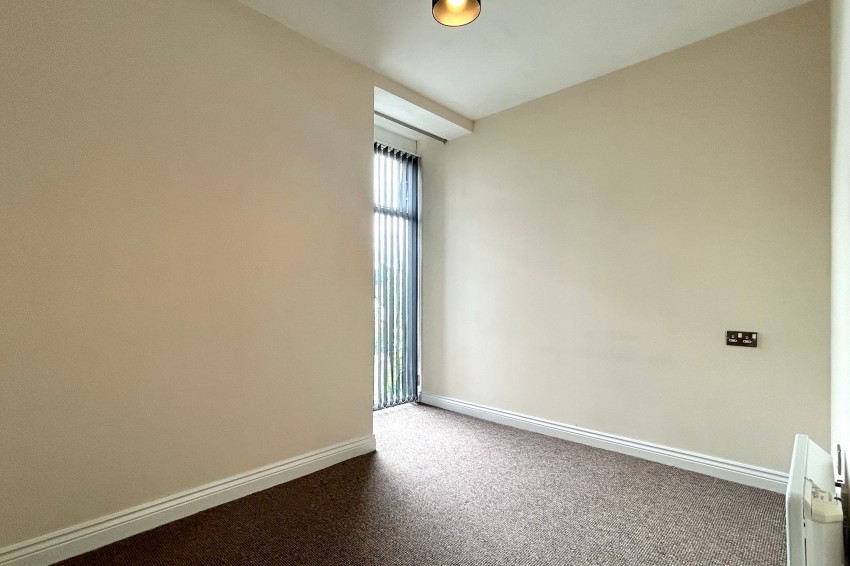 Images for Lauriston Close, Crown House, M22