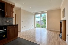 Images for Lauriston Close, Crown House, M22