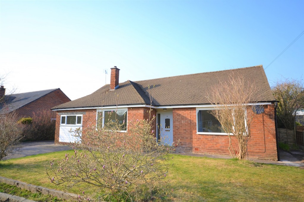 Larch Avenue, Macclesfield, 3 bedroom, Detached