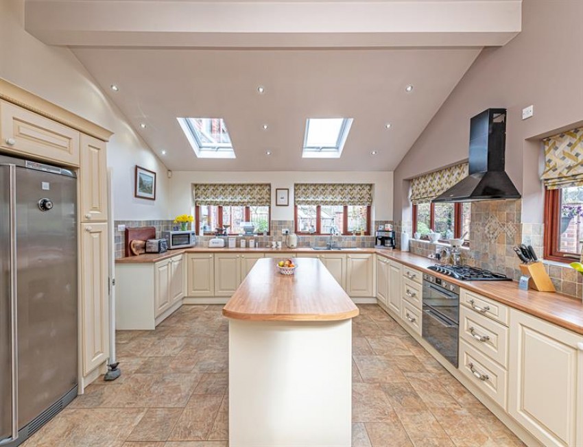 Images for Chester Road, Preston Brook