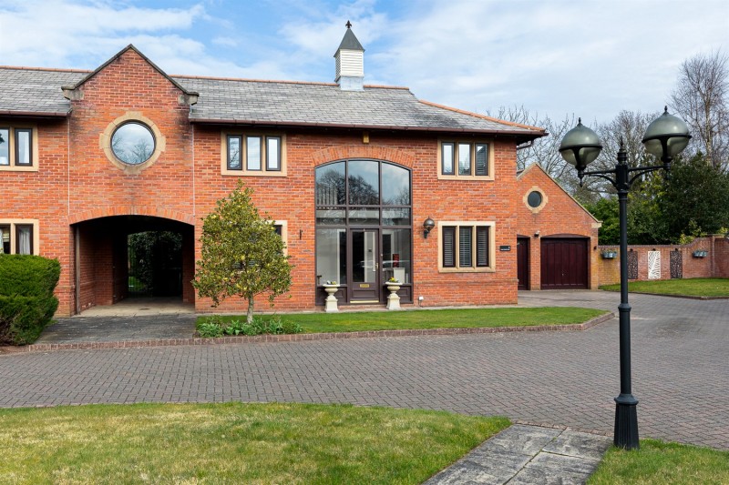 The Courtyard/Oakmere Hall, Chester Road, Oakmere, Northwich