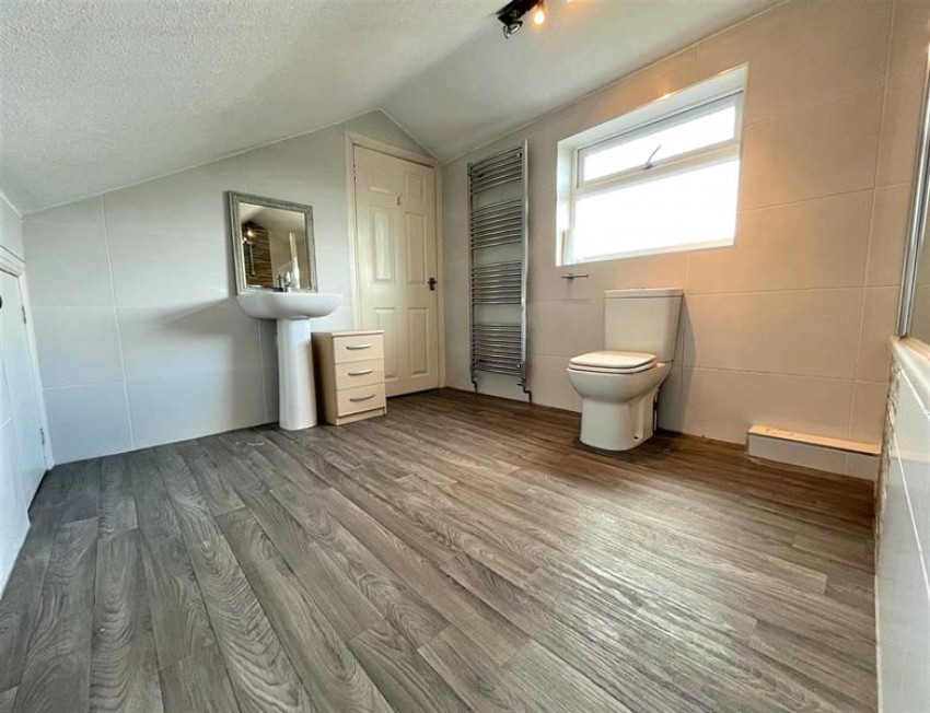 Images for Glebelands Road, Sale