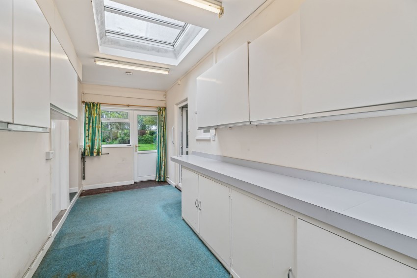 Images for Long Looms, Great Barrow, CH3