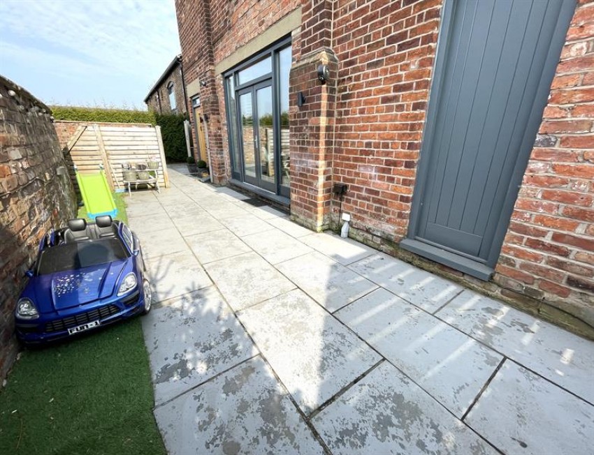 Images for Pear Tree Farm Barns, Chelford Road, Marthall