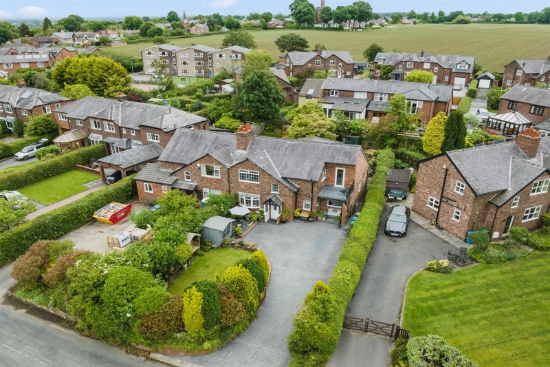 Crouchley Lane, Lymm