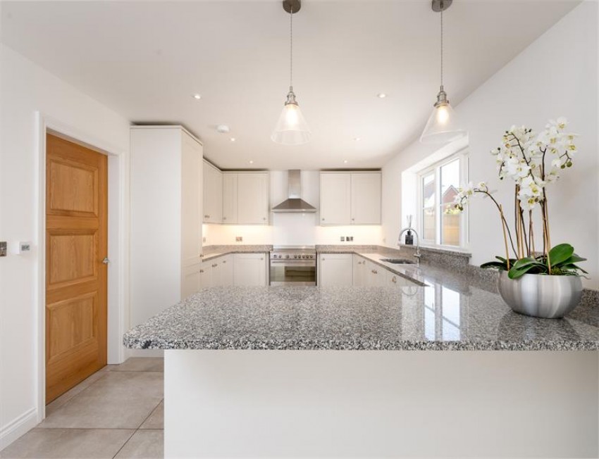 Images for Elegant modern living at Larch House, Delamere