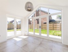 Images for Elegant modern living at Larch House, Delamere