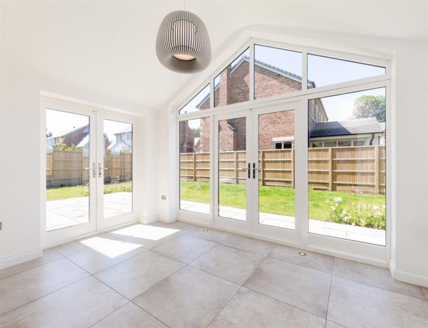 Images for Elegant modern living at Larch House, Delamere