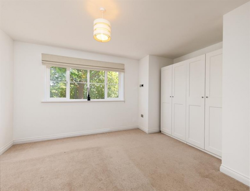 Images for Elegant modern living at Larch House, Delamere