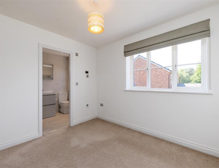 Images for Elegant modern living at Larch House, Delamere
