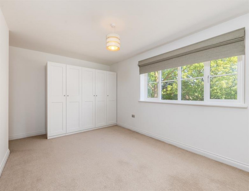 Images for Elegant modern living at Larch House, Delamere