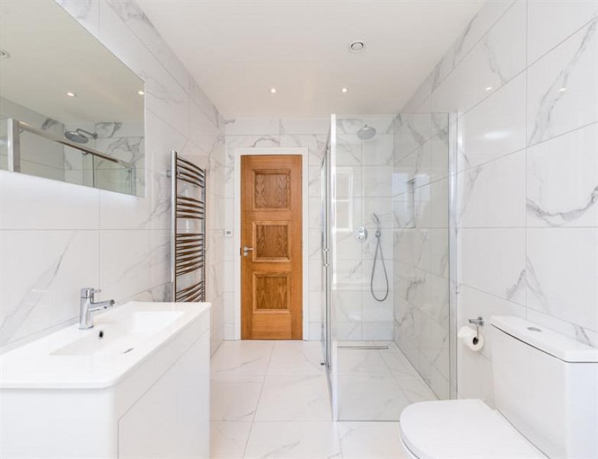 Images for Elegant modern living at Larch House, Delamere