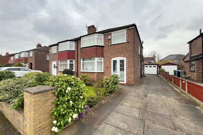 Newlyn Drive, Sale