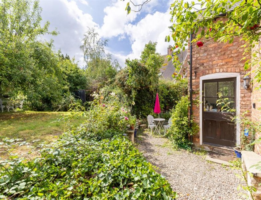 Images for THE SQUARE - beautiful detached cottage in semi rural hamlet 