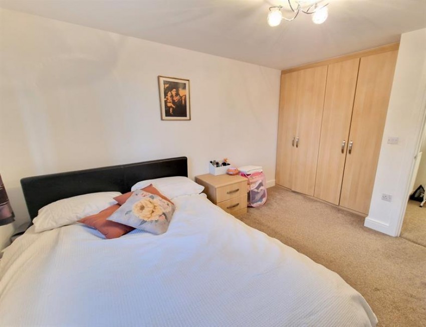 Images for Aylesbury Close, Broadheath