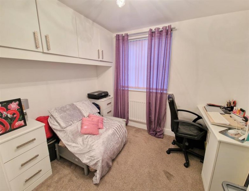 Images for Aylesbury Close, Broadheath