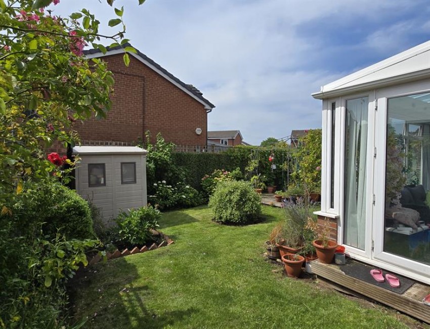 Images for Aylesbury Close, Broadheath