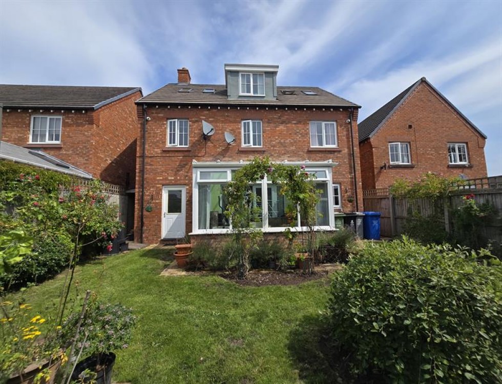 Floorplan for Aylesbury Close, Broadheath