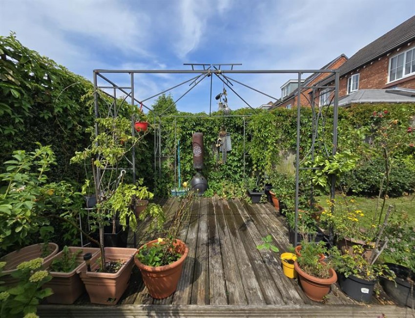 Images for Aylesbury Close, Broadheath