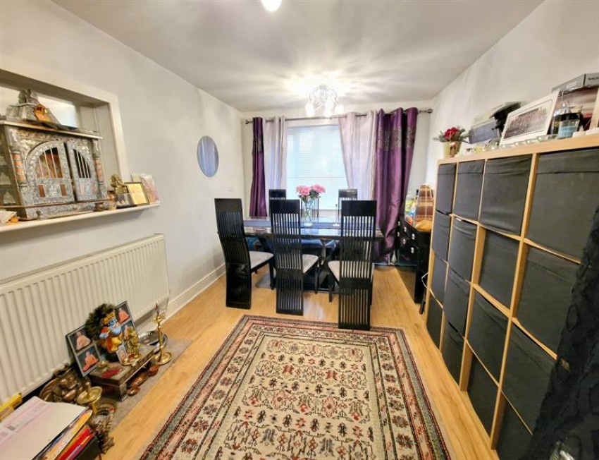Images for Aylesbury Close, Broadheath