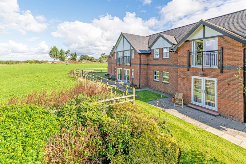 Ferma Lane, Great Barrow, Chester